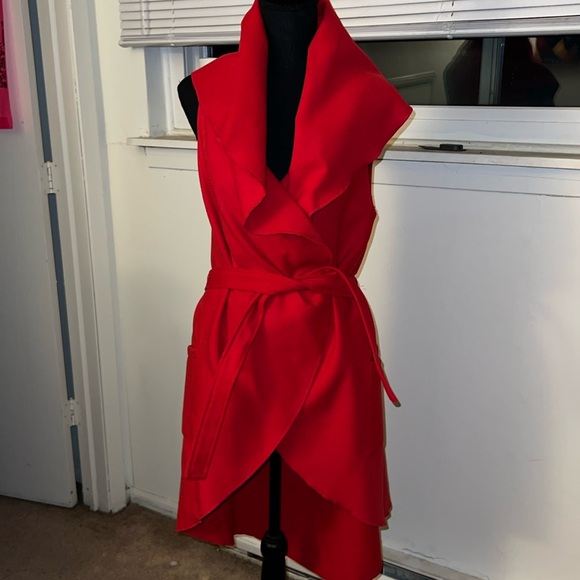 Red sleeveless/ Belted / Peplum / Vest - Picture 1 of 4